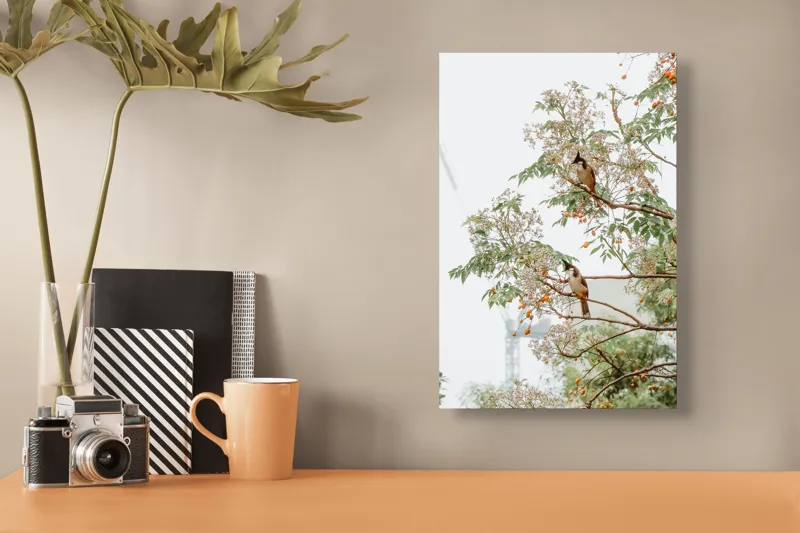 Tablou Canvas, "Doi păsări odihnindu-se în copac", Păsări, Ramuri, Frunze, Fructe, Ceață, Natură, Echilibru, Delicatețe, Serenitate, Arbori, 26 x 39 cm – poza 3