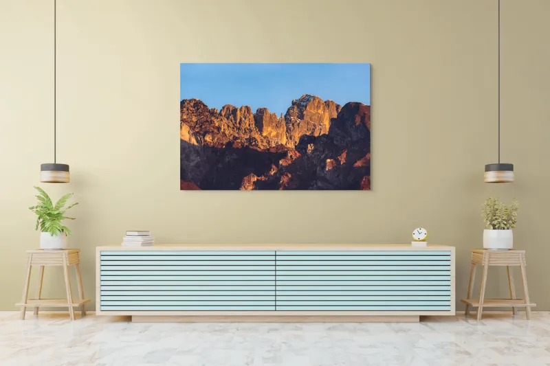 Tablou Canvas, "Crestele stâncoase în lumina apusului", Munți, Roci, Apus, Lumină, Umbre, Culori, Peisaj, Cer, Frumusețe, Natură, 150 x 100 cm – poza 6