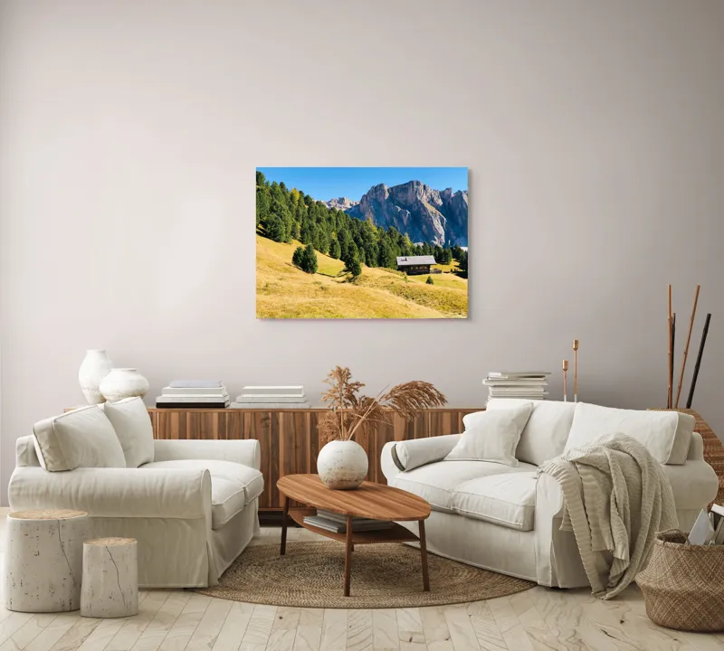 Tablou Canvas, "Cabana liniștită la poalele muntelui", Pădure, Cabana, Munți, Cer, Peisaj, Natură, Dealuri, Verdeață, Liniște, Împăcare, 100 x 70 cm – poza 3