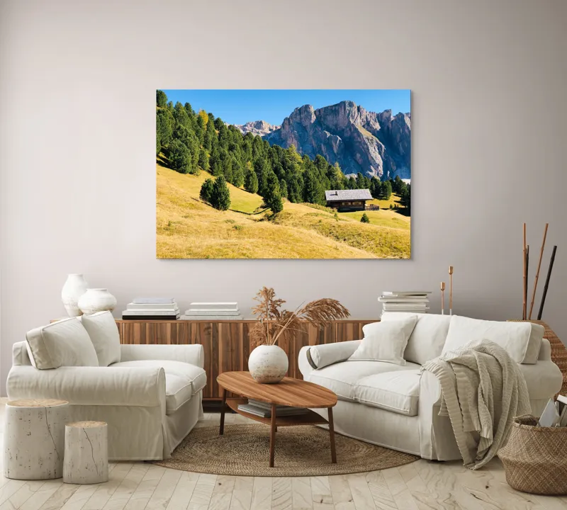 Tablou Canvas, "Cabana liniștită la poalele muntelui", Pădure, Cabana, Munți, Cer, Peisaj, Natură, Dealuri, Verdeață, Liniște, Împăcare, 150 x 100 cm – poza 3