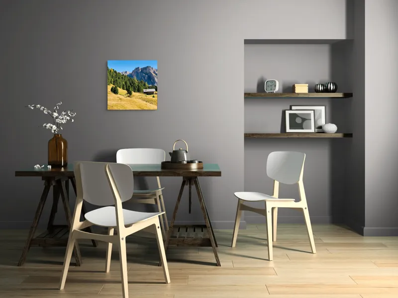 Tablou Canvas, "Cabana liniștită la poalele muntelui", Pădure, Cabana, Munți, Cer, Peisaj, Natură, Dealuri, Verdeață, Liniște, Împăcare, 50 x 50 cm – poza 8