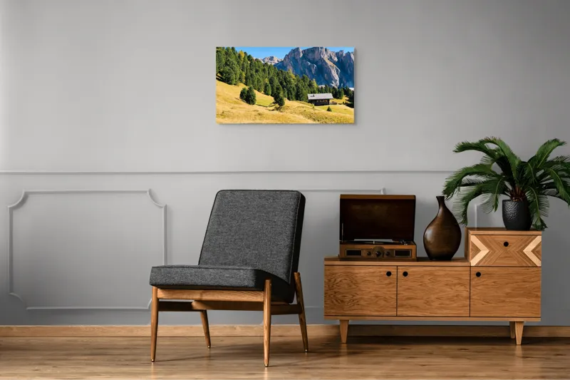 Tablou Canvas, "Cabana liniștită la poalele muntelui", Pădure, Cabana, Munți, Cer, Peisaj, Natură, Dealuri, Verdeață, Liniște, Împăcare, 90 x 50 cm – poza 6