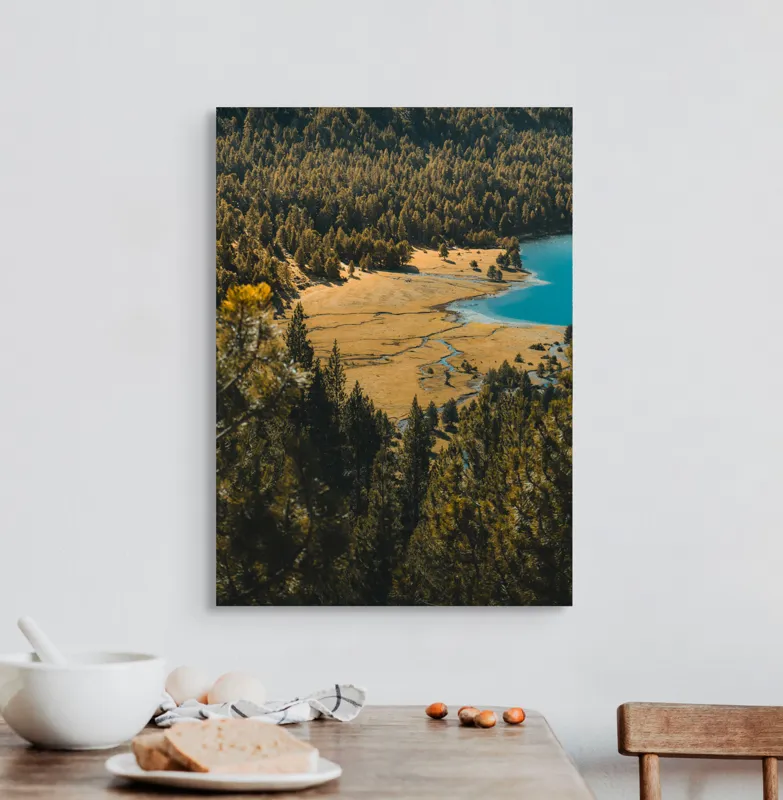 Tablou Canvas, "Pădurea tăcută lângă lac albastru", Pădure, Lac, Toamnă, Munți, Peisaj, Apă, Natură, Culori, Râu, Lumină, 50 x 70 cm – poza 3