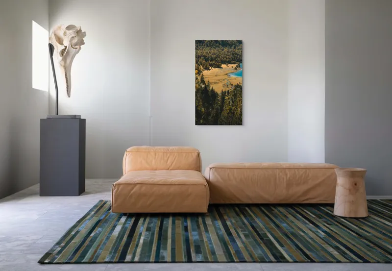 Tablou Canvas, "Pădurea tăcută lângă lac albastru", Pădure, Lac, Toamnă, Munți, Peisaj, Apă, Natură, Culori, Râu, Lumină, 50 x 90 cm – poza 5