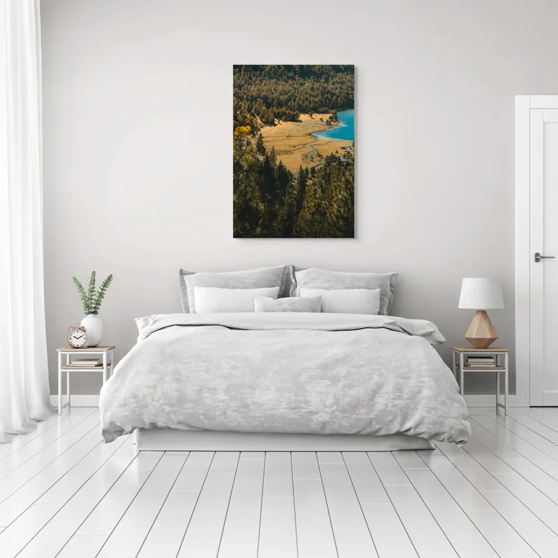 Tablou Canvas, "Pădurea tăcută lângă lac albastru", Pădure, Lac, Toamnă, Munți, Peisaj, Apă, Natură, Culori, Râu, Lumină, 70 x 100 cm – poza 3