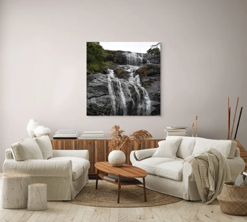 Tablou Canvas, "Căderea apei pe stânci negre", Cascadă, Stânci, Apă, Vegetație, Natură, Pădure, Flux, Roci, Peisaj, Verdeață, 100 x 100 cm – poza 3