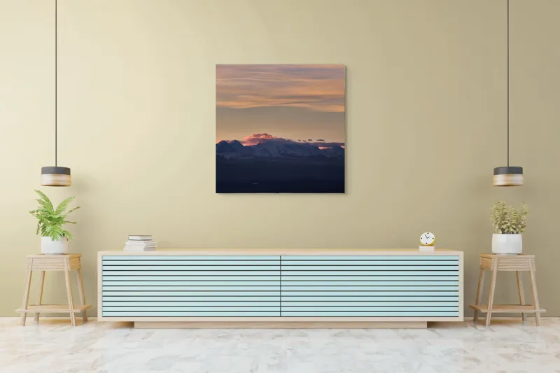 Tablou Canvas, "Apus de soare peste munți înzăpeziți", Nor, Munte, Amurg, Cer, Siluetă, Culoare, Lumină, Peisaj, Liniște, Întuneric, 100 x 100 cm – poza 5