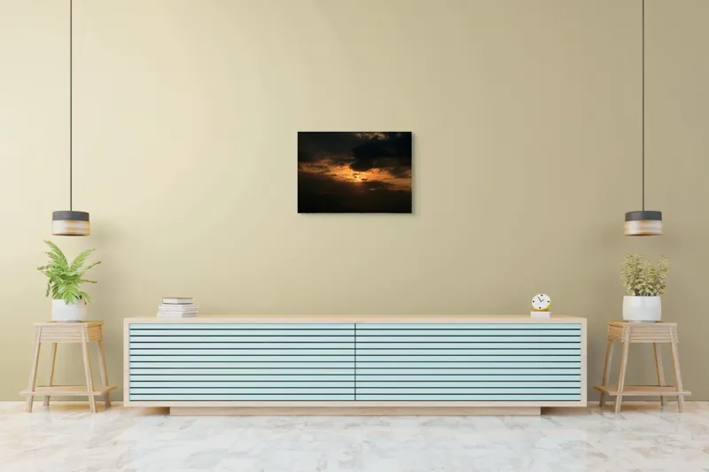 Tablou Canvas, "Soarele ascuns printre nori negri", Nor, Cer, Soare, Lumini, Umbre, Apus, Dramatism, Contrast, Mister, Frumusețe, 70 x 50 cm – poza 7