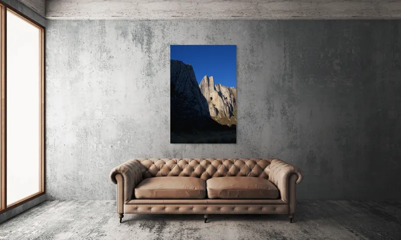 Tablou Canvas, "Muntele Strălucitor în Lumina Serii", Stânci, Cer, Umbre, Formațiuni, Naturale, Peisaj, Lumină, Alpinism, Frumusețe, Roci, 100 x 150 cm – poza 6