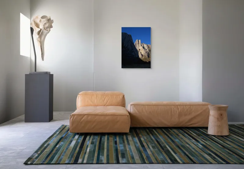 Tablou Canvas, "Muntele Strălucitor în Lumina Serii", Stânci, Cer, Umbre, Formațiuni, Naturale, Peisaj, Lumină, Alpinism, Frumusețe, Roci, 50 x 70 cm – poza 7