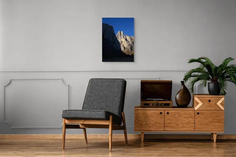 Tablou Canvas, "Muntele Strălucitor în Lumina Serii", Stânci, Cer, Umbre, Formațiuni, Naturale, Peisaj, Lumină, Alpinism, Frumusețe, Roci, 50 x 70 cm – poza 8