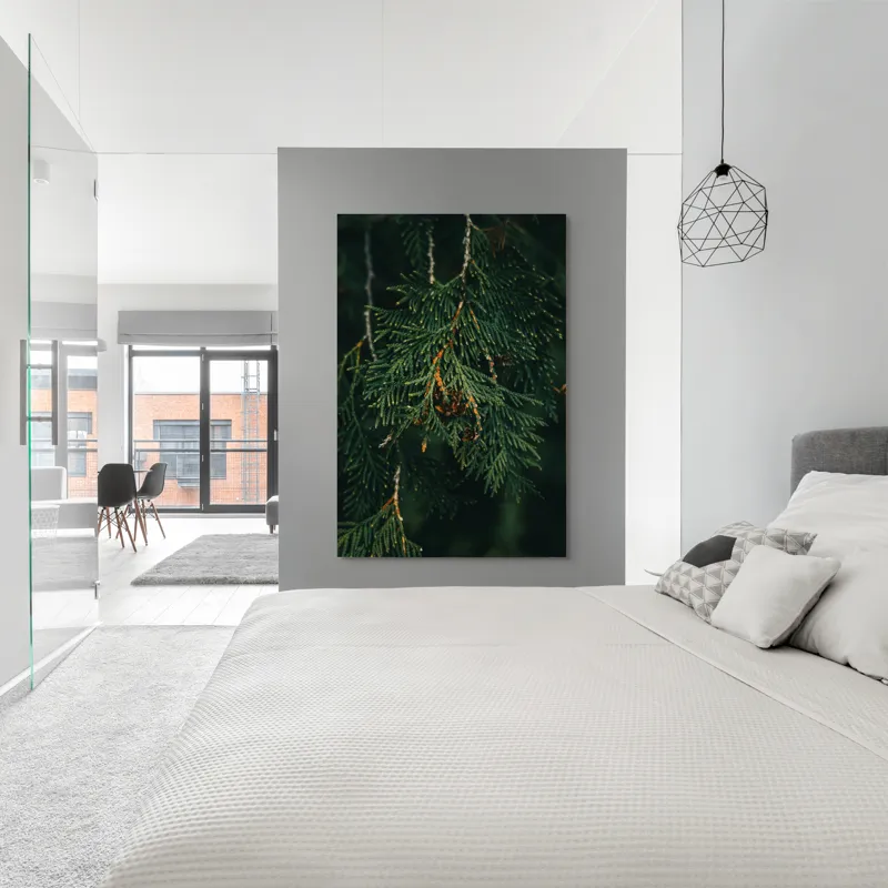 Tablou Canvas, "Ramuri de conifer în întuneric misterios", Veveriță, Ramuri, Verde, Frunziș, Textură, Natură, Detalii, Întunecat, Frunze, Pădure, Organic, Tonuri, 100 x 150 cm – poza 5