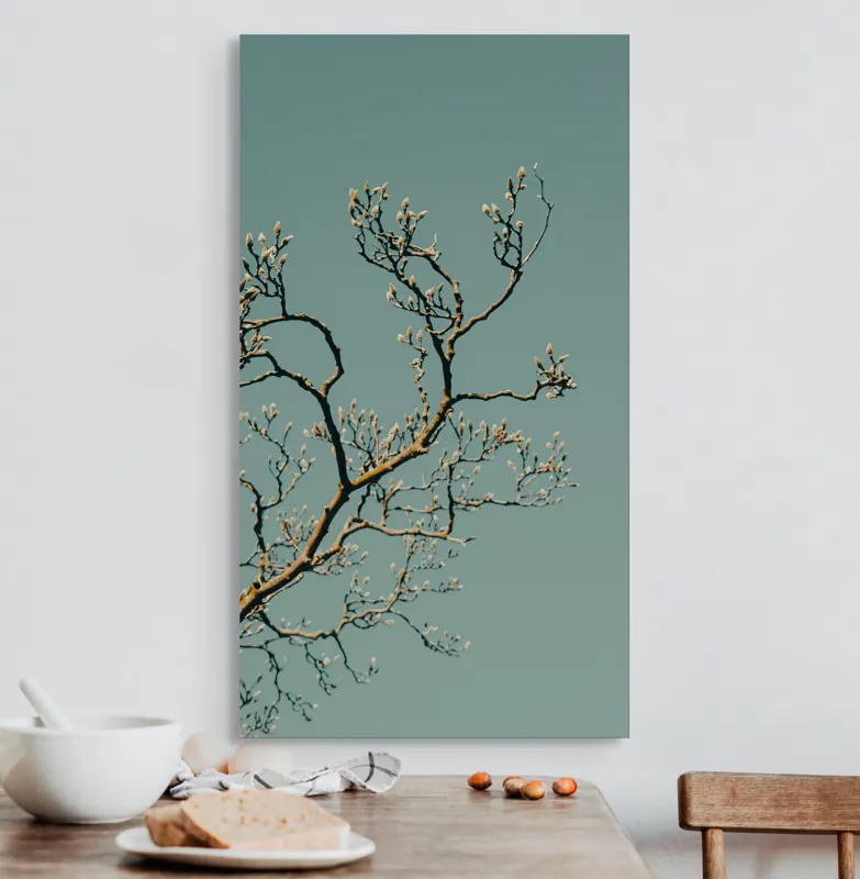 Tablou Canvas, "Bobocii primăverii sub cer senin", Ramuri, Muguri, Cer, Albastru, Natură, Primăvară, Frumusețe, Liniște, 50 x 90 cm – poza 3
