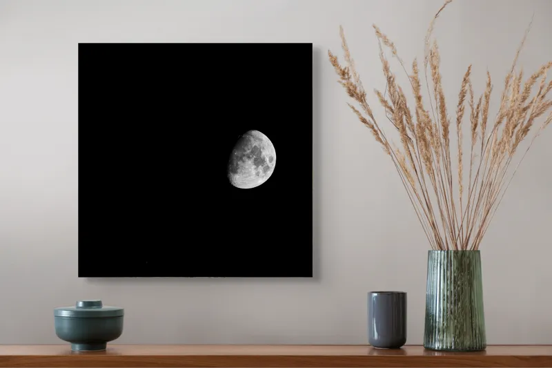Tablou Canvas, "Luna singuratică pe cerul nopții", Lună, Întuneric, Certeț, Astronomie, Umbră, 50 x 50 cm – poza 4