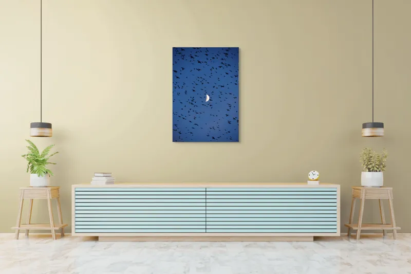 Tablou Canvas, "Dansul păsărilor sub clar de lună", Lună, Păsări, Cer, Zbor, Noapte, 70 x 100 cm – poza 5