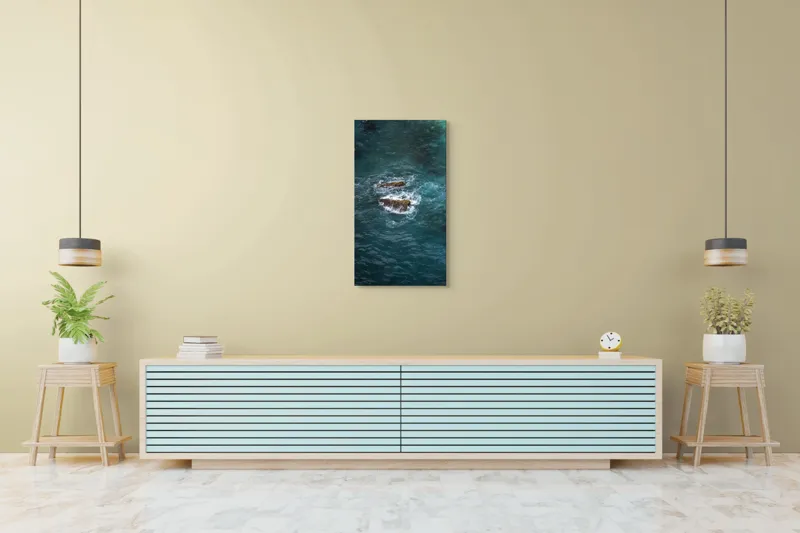 Tablou Canvas, "Pietre înspumate în largul mării", Albastru, Valuri, Rocă, Spumă, Ocean, Reverb, Apă, Textură, 50 x 90 cm – poza 6