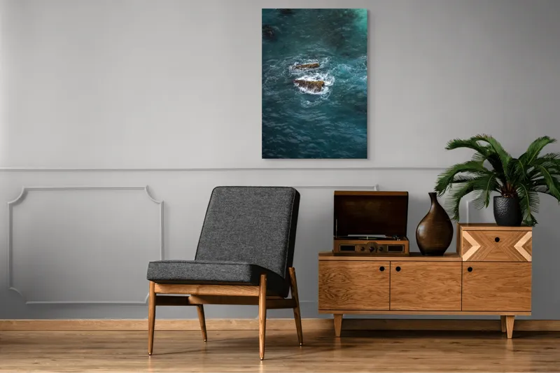 Tablou Canvas, "Pietre înspumate în largul mării", Albastru, Valuri, Rocă, Spumă, Ocean, Reverb, Apă, Textură, 70 x 100 cm – poza 6