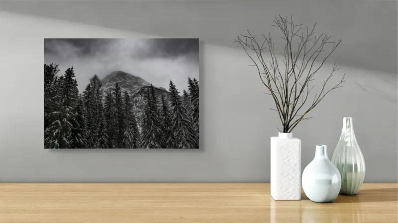 Tablou Canvas, "Munți acoperiți de negură rece.", Abis, Pădure, Ceață, Munte, Întunecat, Rece, Natura, Mister, Tăcere, Vârf, 54 x 39 cm – poza 3