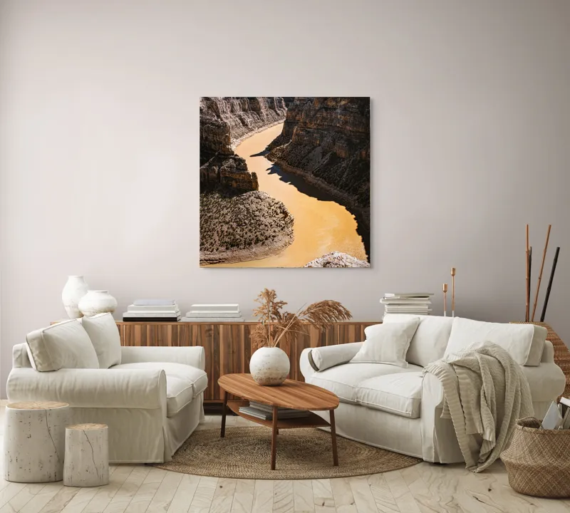 Tablou Canvas, "Canionul râului de aur strălucitor", Râu, Canion, Stânci, Apă, Natură, Cer, Peisaj, Stâncos, Albie, Răsucire, Umbre, Straturi., 100 x 100 cm – poza 3