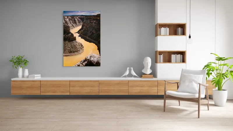 Tablou Canvas, "Canionul râului de aur strălucitor", Râu, Canion, Stânci, Apă, Natură, Cer, Peisaj, Stâncos, Albie, Răsucire, Umbre, Straturi., 100 x 150 cm – poza 8