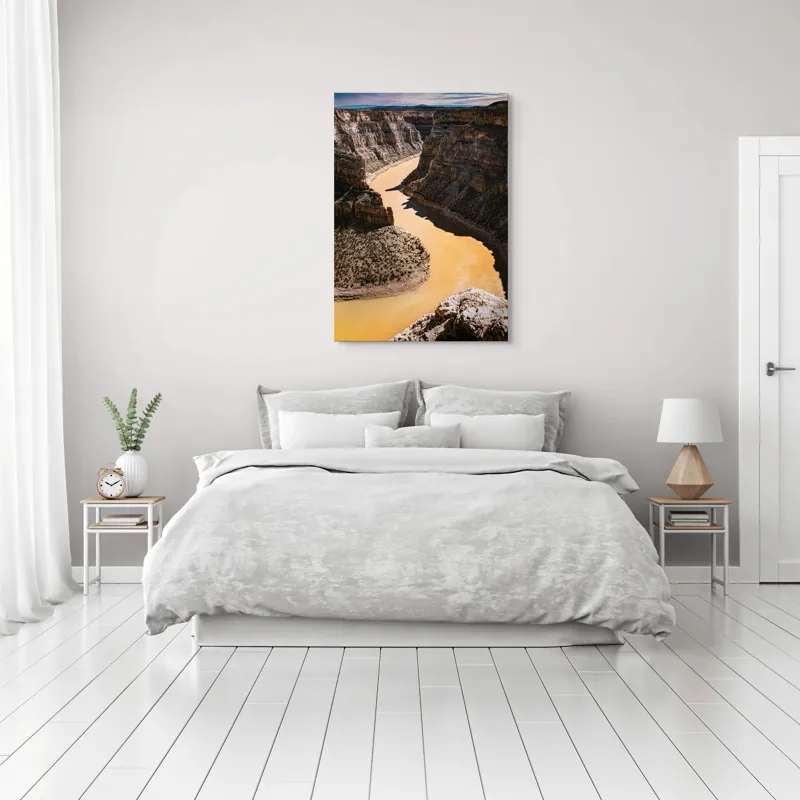 Tablou Canvas, "Canionul râului de aur strălucitor", Râu, Canion, Stânci, Apă, Natură, Cer, Peisaj, Stâncos, Albie, Răsucire, Umbre, Straturi., 70 x 100 cm – poza 3