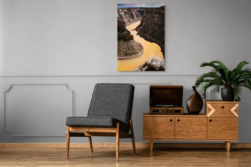 Tablou Canvas, "Canionul râului de aur strălucitor", Râu, Canion, Stânci, Apă, Natură, Cer, Peisaj, Stâncos, Albie, Răsucire, Umbre, Straturi., 70 x 100 cm – poza 6