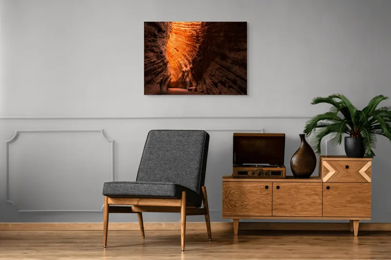 Tablou Canvas, "Strălucirea soarelui în peșteră roșiatică", Roci, Stânci, Umbre, Lumină, Texturi, Adâncime, Peisaj, Natural, Forme, Spectaculos, 100 x 70 cm – poza 8