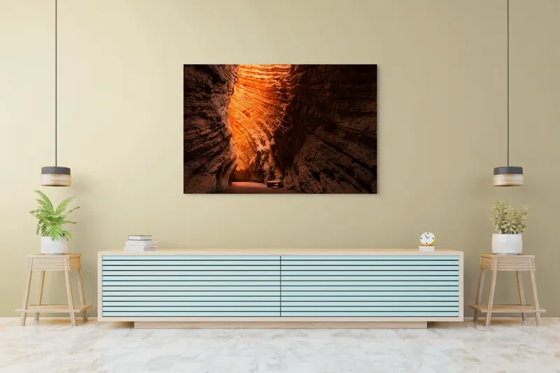 Tablou Canvas, "Strălucirea soarelui în peșteră roșiatică", Roci, Stânci, Umbre, Lumină, Texturi, Adâncime, Peisaj, Natural, Forme, Spectaculos, 150 x 100 cm – poza 6