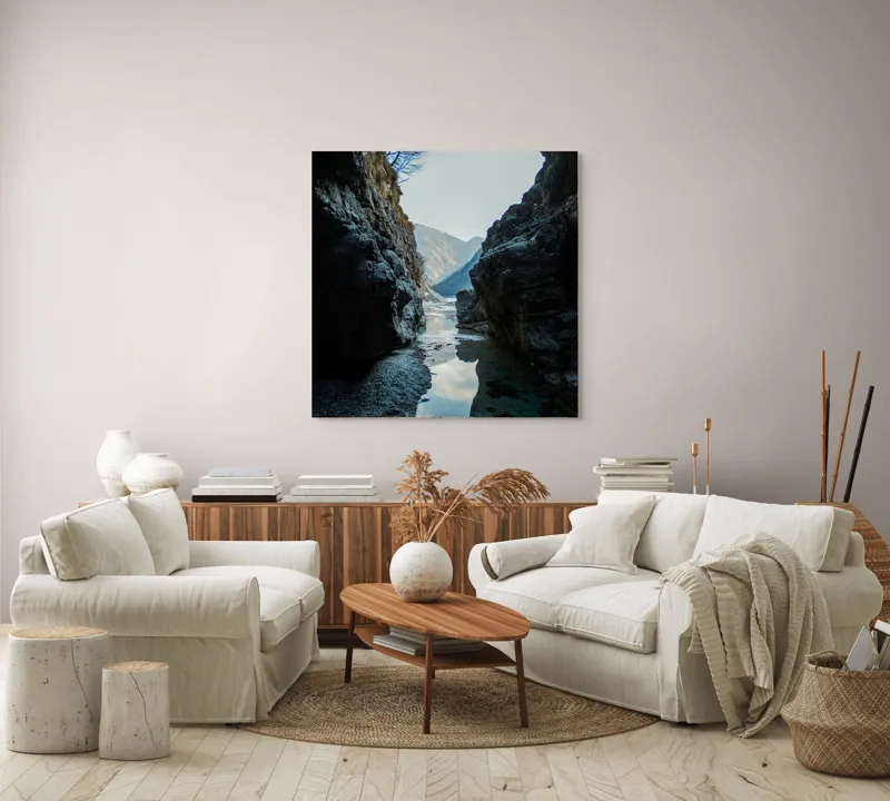 Tablou Canvas, "Trecătoare către lumină și munți", Roci, Râuri, Reflecție, Cer, Vârfuri, Umbre, Peisaj, Tranquil, Natură, 100 x 100 cm – poza 3