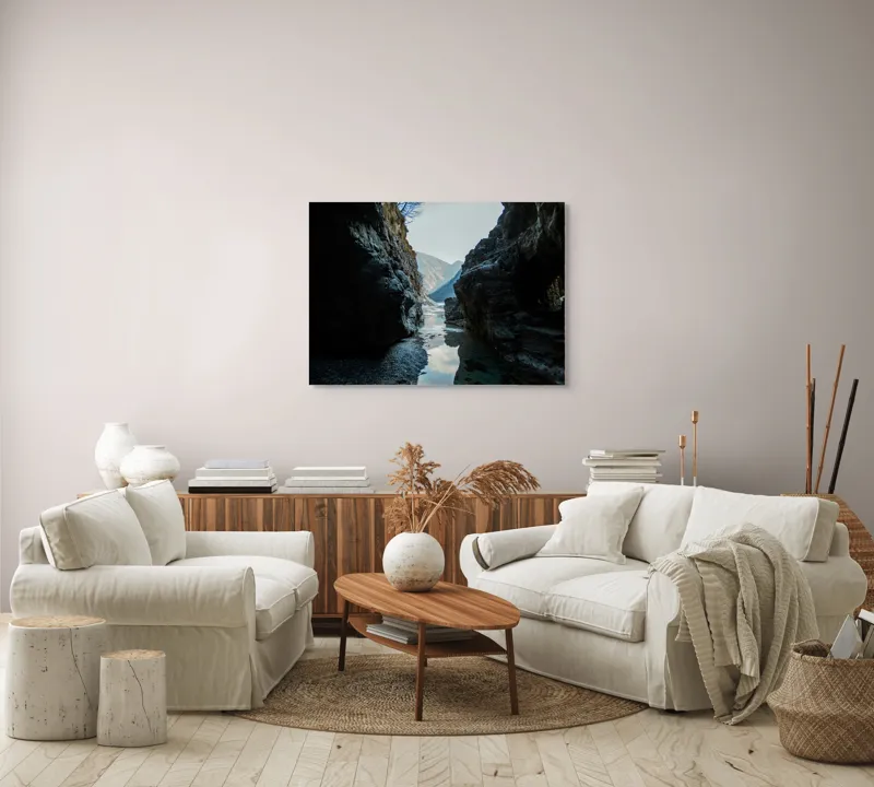 Tablou Canvas, "Trecătoare către lumină și munți", Roci, Râuri, Reflecție, Cer, Vârfuri, Umbre, Peisaj, Tranquil, Natură, 100 x 70 cm – poza 3