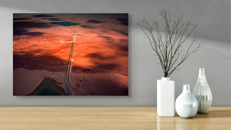 Tablou Canvas, "Drumul Tăcerii sub Soare Apus", Drum, Apus, Peisaj, Umbre, Natură, Cer, Râu, Culoare, Perspective, Lumină, 70 x 50 cm – poza 3