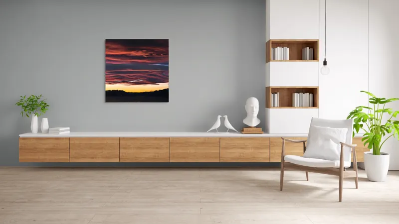 Tablou Canvas, "Cerul aprins al apusului montan", Cer, Apus, Nori, Roșu, Munți, Siluetă, Orizont, Lumină, Umbre, Natură, 100 x 100 cm – poza 8