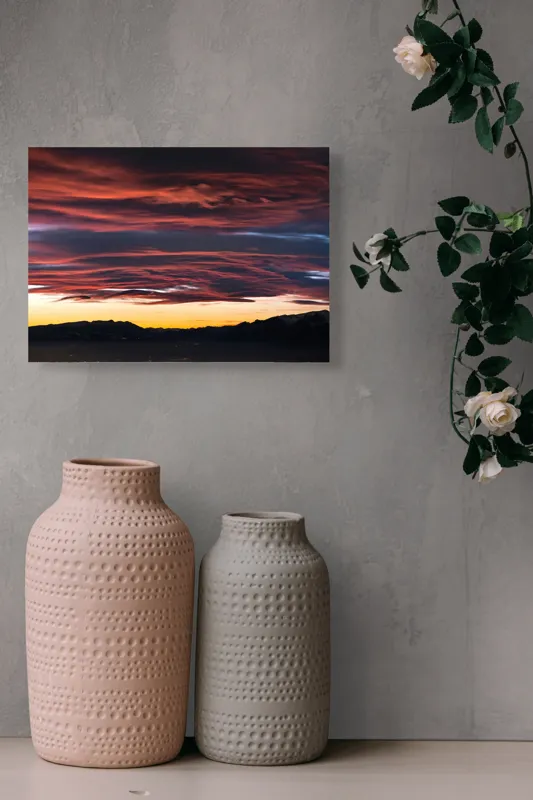 Tablou Canvas, "Cerul aprins al apusului montan", Cer, Apus, Nori, Roșu, Munți, Siluetă, Orizont, Lumină, Umbre, Natură, 54 x 39 cm – poza 8