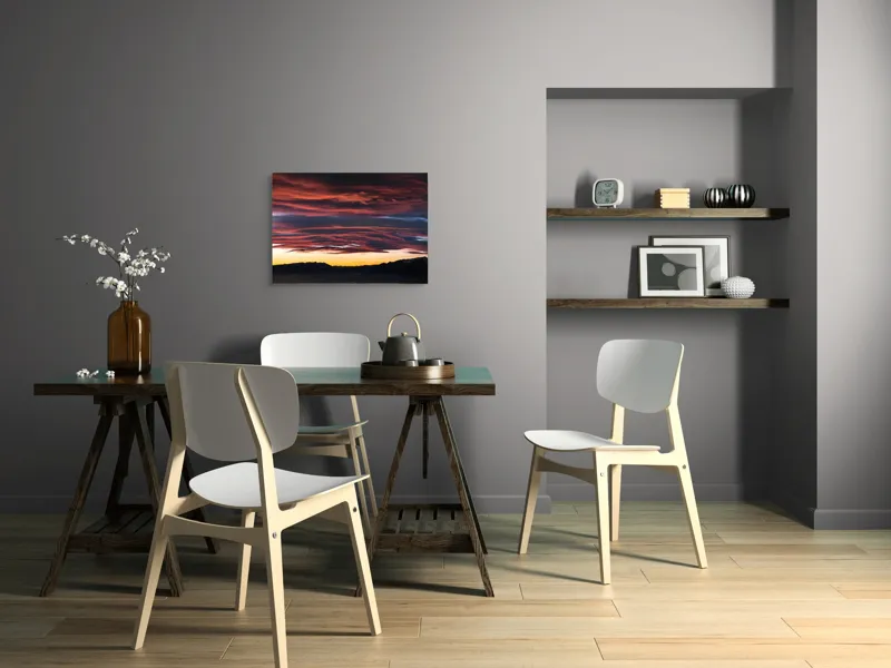Tablou Canvas, "Cerul aprins al apusului montan", Cer, Apus, Nori, Roșu, Munți, Siluetă, Orizont, Lumină, Umbre, Natură, 70 x 50 cm – poza 5