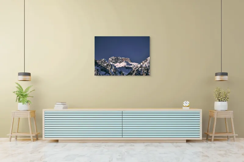 Tablou Canvas, "Vârfuri alpine sub cerul albastru", Albastru, Vârf, Zăpadă, Stânci, Grandios, Rece, Clar, Munți, Cer, Impresionant, 100 x 70 cm – poza 4