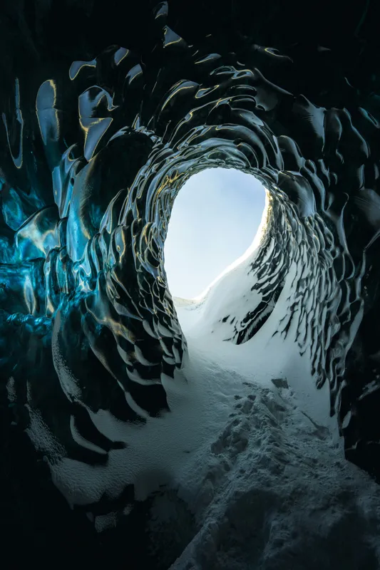Tablou Canvas, "Tunelul înghețat spre lumină", Cristale, Albastru, Gheață, Tunel, Lumină, Textură, Nezăbovit, Spectacol, Frumusețe, Inefabil., 100 x 150 cm – poza 2