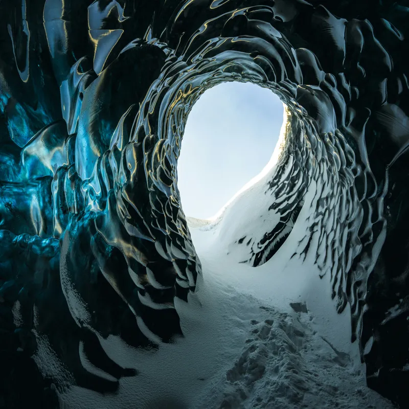 Tablou Canvas, "Tunelul înghețat spre lumină", Cristale, Albastru, Gheață, Tunel, Lumină, Textură, Nezăbovit, Spectacol, Frumusețe, Inefabil., 50 x 50 cm – poza 2