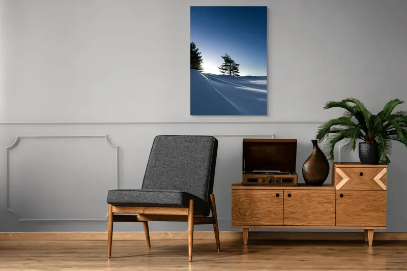 Tablou Canvas, "Tăcerea nopții sub cerul înstelat", Stele, Zăpadă, Cer, Pini, Umbre, Lumină, Noapte, Tranquilitate, Răceală, Natură, 70 x 100 cm – poza 6
