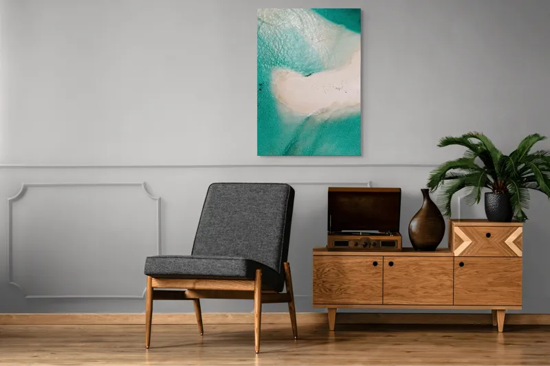 Tablou Canvas, "Insula viselor înconjurată de valuri turcoaz", Turcoaz, Nisip, Valuri, Linie De Coastă, Lumină, Textură, Natură, Serenitate, Ocean, Tranquilitate., 70 x 100 cm – poza 6