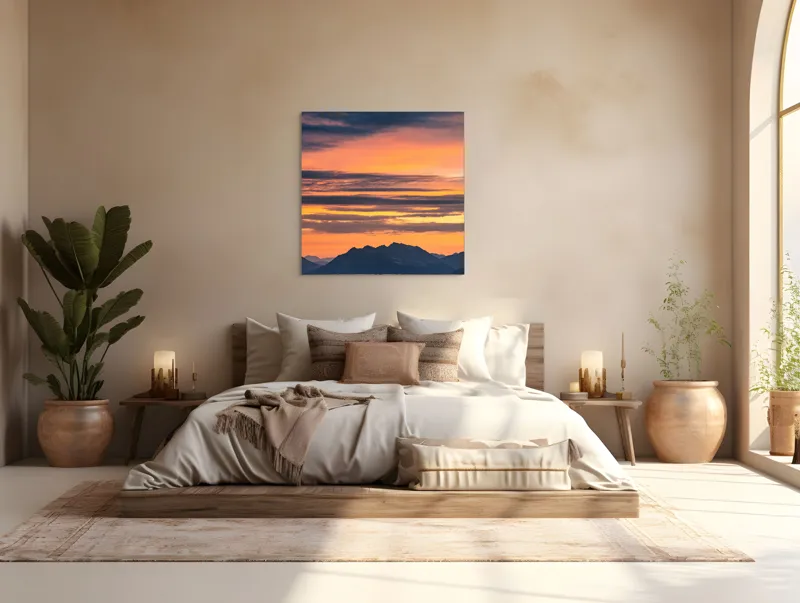 Tablou Canvas, "Apus vibrant peste munți liniștiți", Apus, Cer, Nori, Munți, Siluete, Portocaliu, Violet, Calm, Peisaj, Linie, Orizont, 100 x 100 cm – poza 4