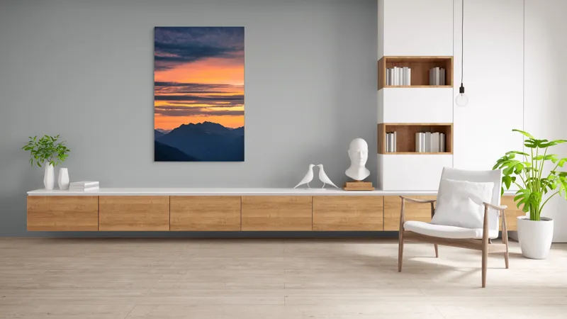 Tablou Canvas, "Apus vibrant peste munți liniștiți", Apus, Cer, Nori, Munți, Siluete, Portocaliu, Violet, Calm, Peisaj, Linie, Orizont, 100 x 150 cm – poza 8