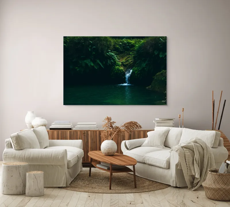Tablou Canvas, "Cascadă ascunsă în pădurile verzi", Cascadă, Vegetație, Apă, Stâncă, Pădure, 150 x 100 cm – poza 3