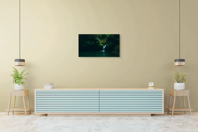 Tablou Canvas, "Cascadă ascunsă în pădurile verzi", Cascadă, Vegetație, Apă, Stâncă, Pădure, 90 x 50 cm – poza 5