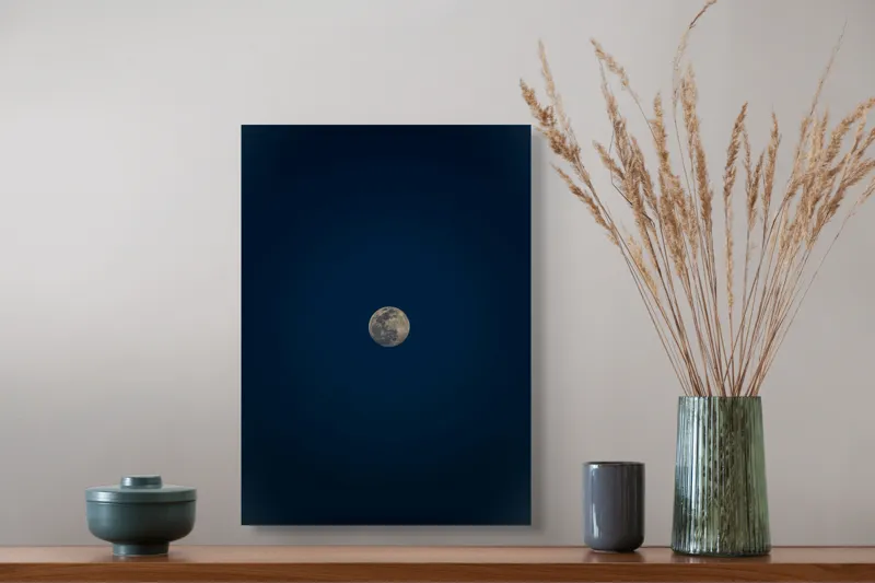 Tablou Canvas, "Luna strălucitoare pe cerul nopții", Lună, Cer, Noapte, Lumină, Mister, Serenitate, Univers, Pacea, 39 x 54 cm – poza 3