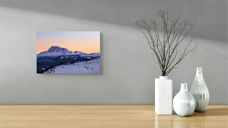 Tablou Canvas, "Răsărit peste munții înzăpeziți ai iernii", Munte, Zăpadă, Apus, Cer, Pădure, Liniște, Peisaj, Frumusețe, Natură, 39 x 26 cm – poza 8