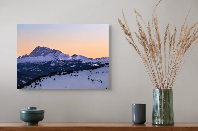 Tablou Canvas, "Răsărit peste munții înzăpeziți ai iernii", Munte, Zăpadă, Apus, Cer, Pădure, Liniște, Peisaj, Frumusețe, Natură, 54 x 39 cm – poza 4