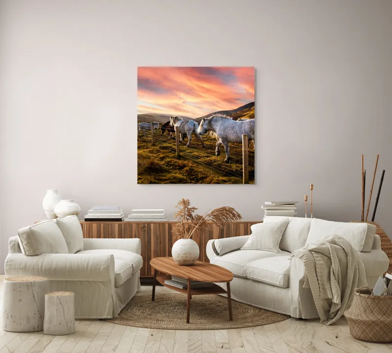 Tablou Canvas, "Cai în amurg pe dealuri sub cerceaf de apus", Calm, Peisaj, Căi, Asfințit, Cer, Munți, Gard, Paradis, Pășune, Frumusețe, 100 x 100 cm – poza 3