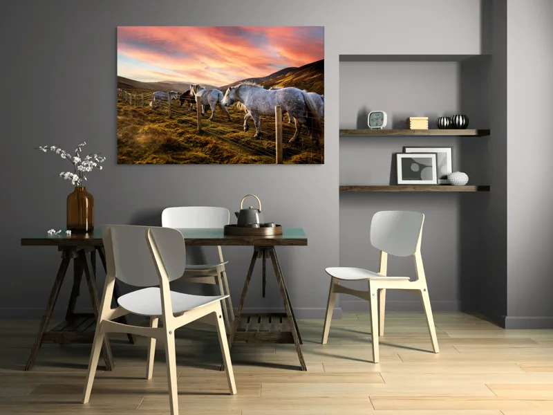 Tablou Canvas, "Cai în amurg pe dealuri sub cerceaf de apus", Calm, Peisaj, Căi, Asfințit, Cer, Munți, Gard, Paradis, Pășune, Frumusețe, 150 x 100 cm – poza 5