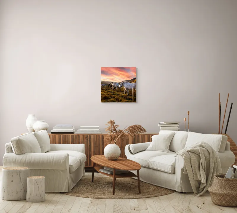 Tablou Canvas, "Cai în amurg pe dealuri sub cerceaf de apus", Calm, Peisaj, Căi, Asfințit, Cer, Munți, Gard, Paradis, Pășune, Frumusețe, 50 x 50 cm – poza 7