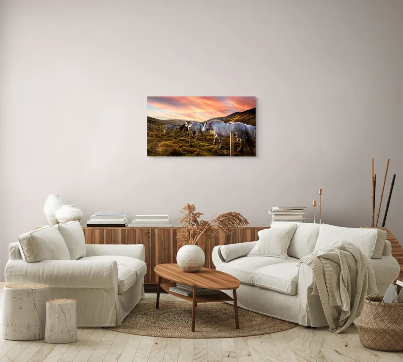 Tablou Canvas, "Cai în amurg pe dealuri sub cerceaf de apus", Calm, Peisaj, Căi, Asfințit, Cer, Munți, Gard, Paradis, Pășune, Frumusețe, 90 x 50 cm – poza 4